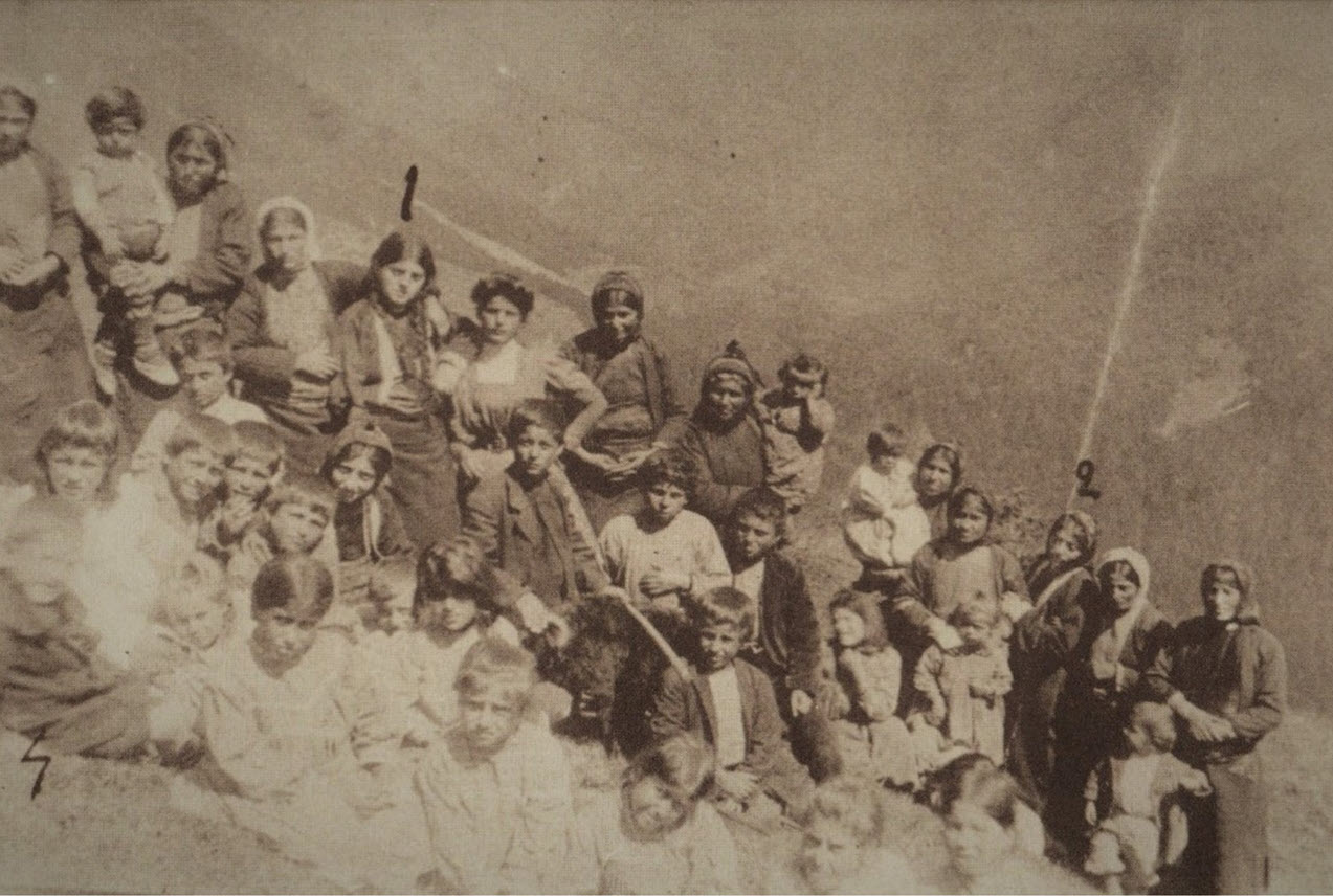 Actual people of Santa in 1912 — only nine years before the destruction. 
